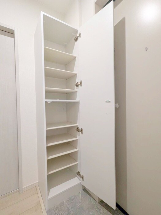 物件内観写真14　(靴箱)