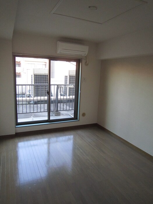 物件内観写真4　(居室)