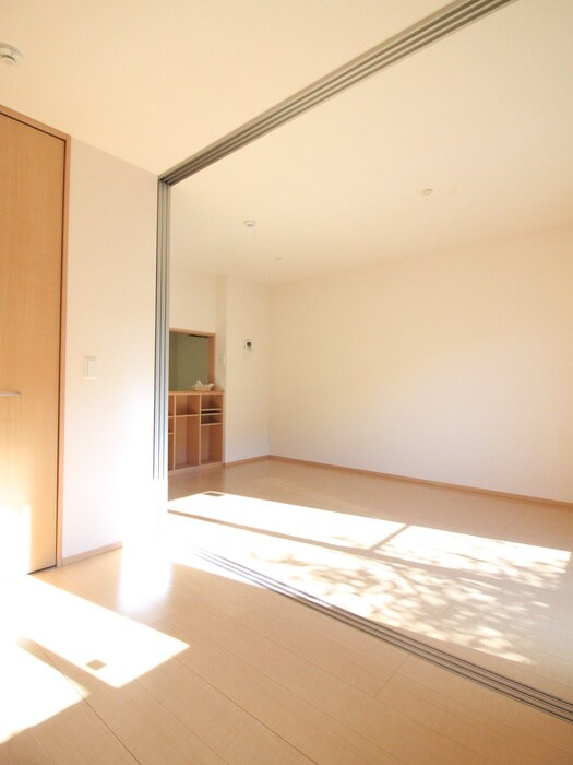 物件内観写真9　(居室)