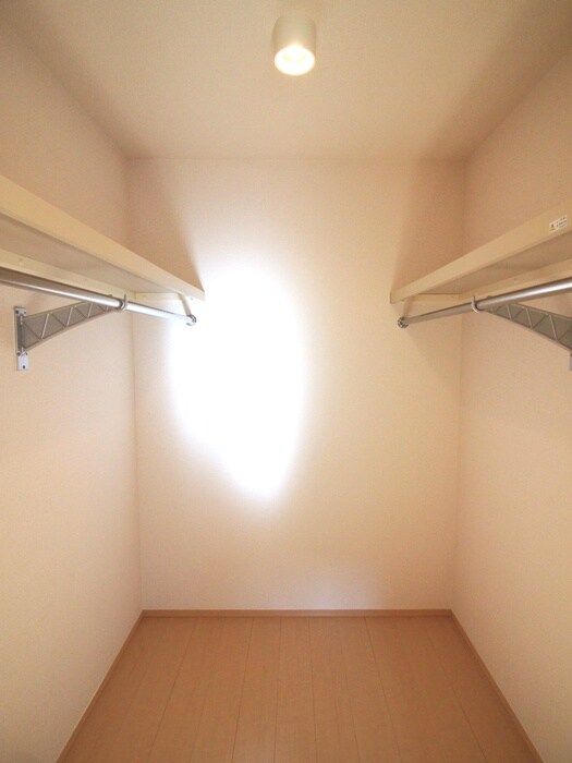 物件内観写真10　(収納)