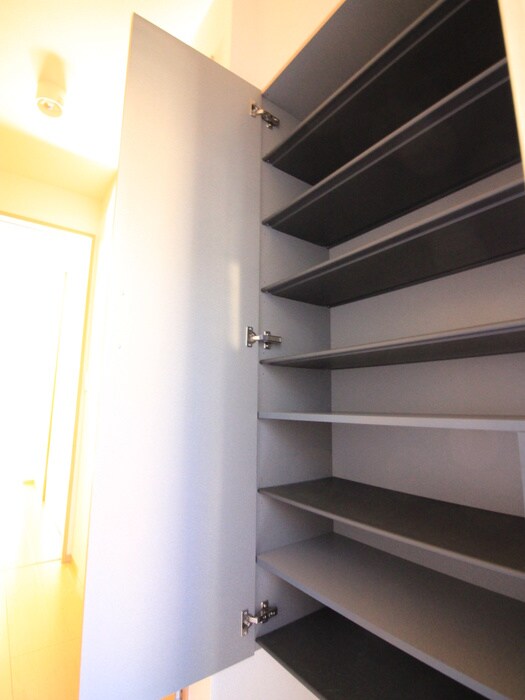 物件内観写真15　(靴箱)