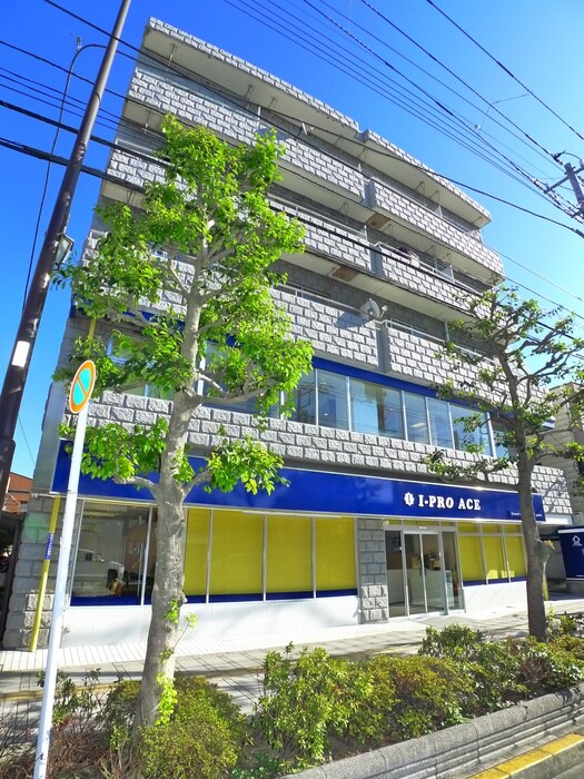 相沢ビルの物件外観写真