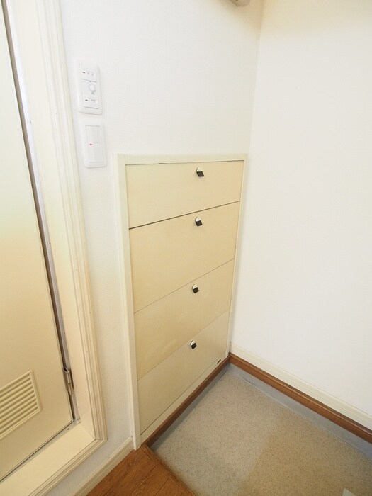 物件内観写真16　(靴箱)