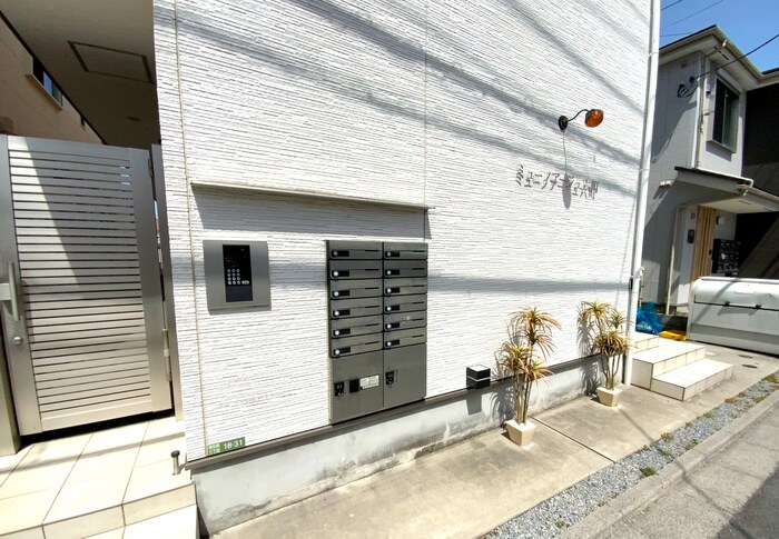 物件外観写真6　(建物設備)