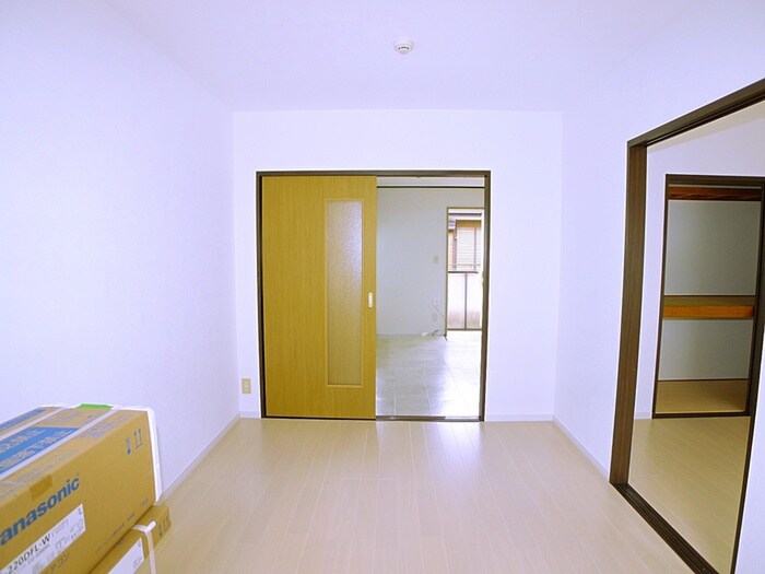 物件内観写真11　(居室)