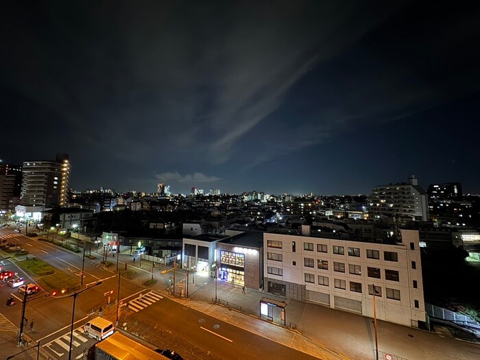 物件内観写真17　(室内からの展望)