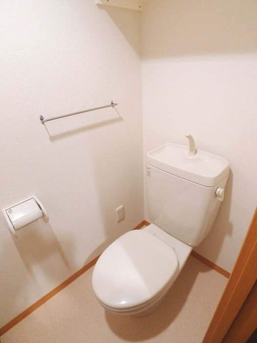 物件内観写真11　(トイレ)