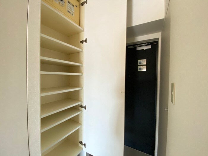 物件内観写真15　(靴箱)
