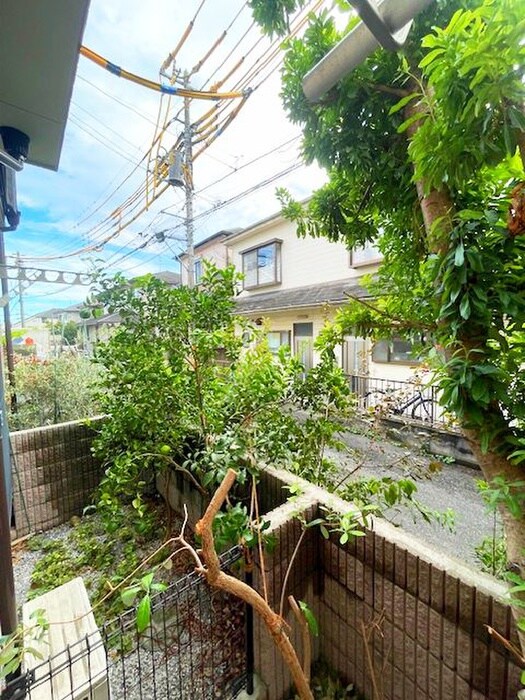 物件内観写真18　(室内からの展望)