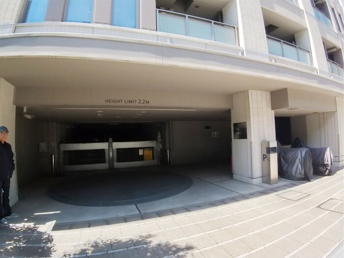 物件外観写真4　(駐車場)