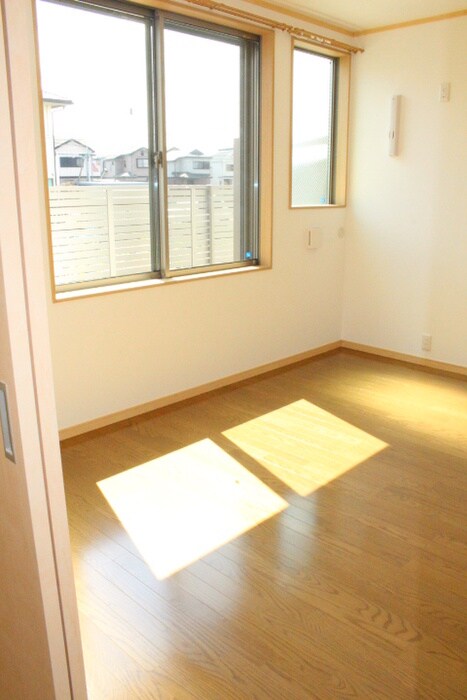 物件内観写真10　(居室)