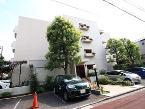 エイティハウス外観写真