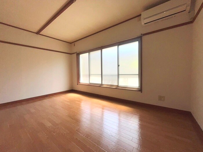 物件内観写真6　(居室)