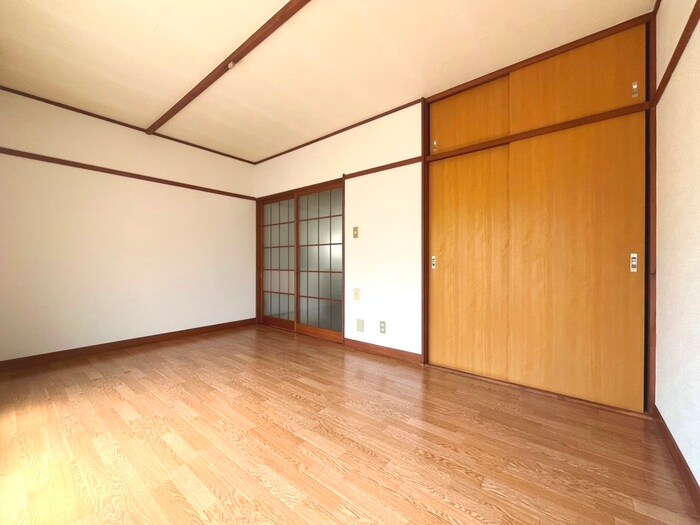 物件内観写真8　(居室)