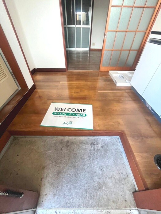 物件内観写真14　(玄関)
