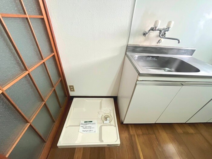 物件内観写真16　(洗濯機置場)