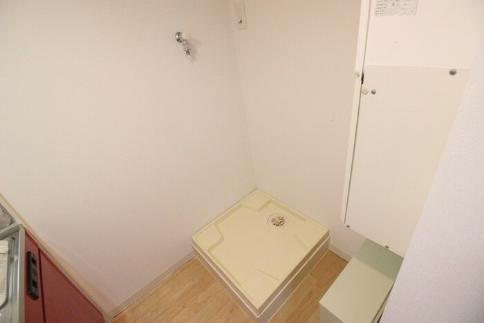 物件内観写真21　(洗濯機置場)