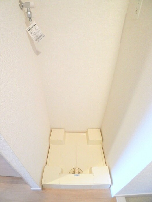 物件内観写真13　(洗濯機置場)