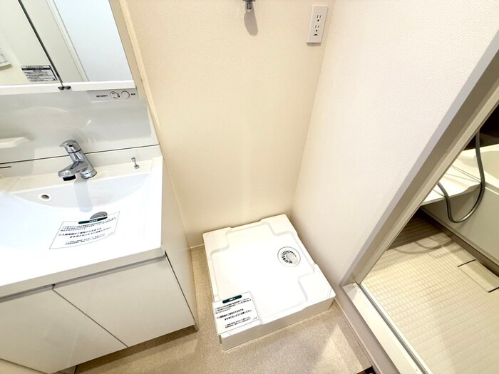 物件内観写真13　(洗濯機置場)