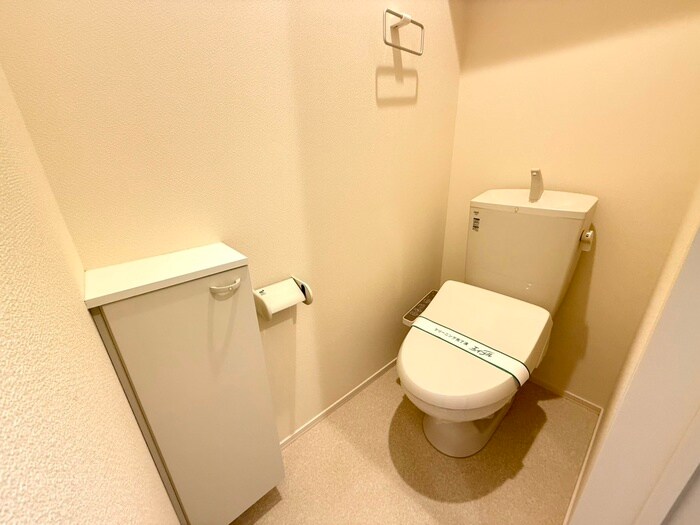 物件内観写真14　(トイレ)