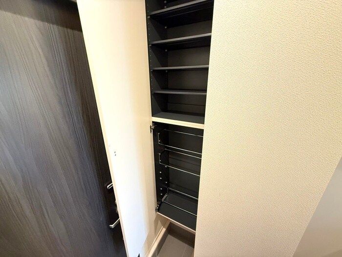 物件内観写真18　(靴箱)