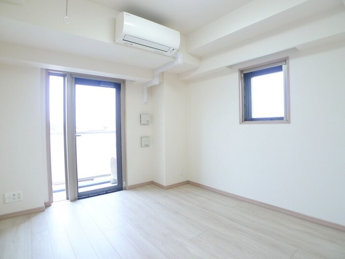 物件内観写真9　(室内からの展望)