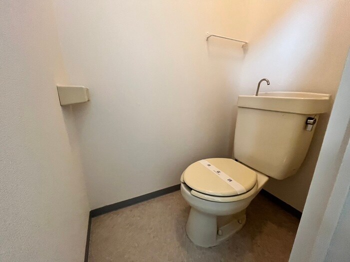 物件内観写真13　(トイレ)