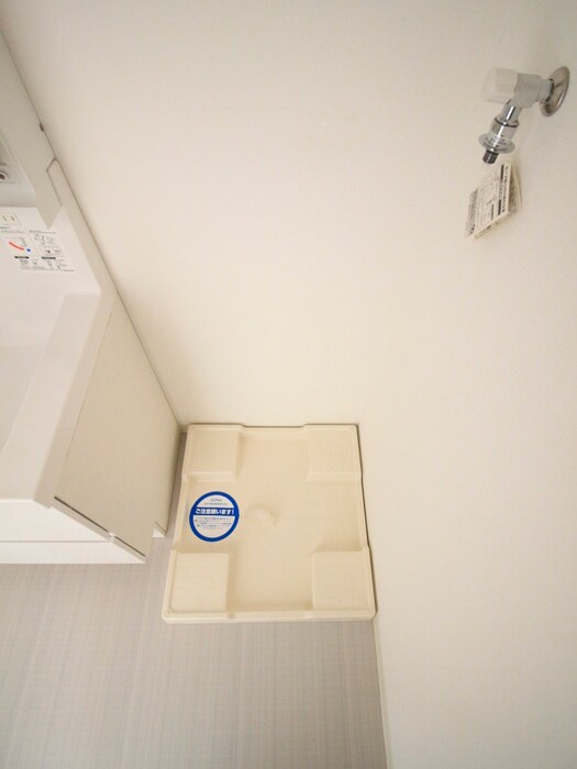 物件内観写真12　(洗濯機置場)