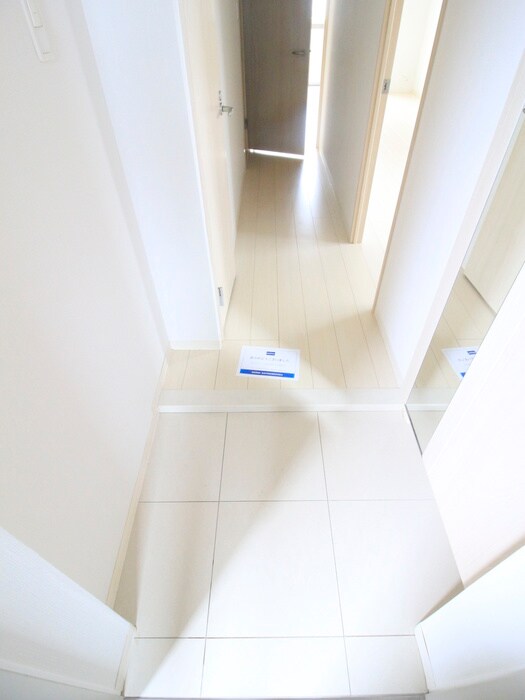 物件内観写真19　(玄関)