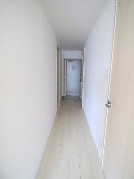 物件内観写真20　(廊下)