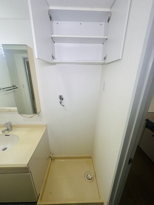 物件内観写真14　(洗濯機置場)