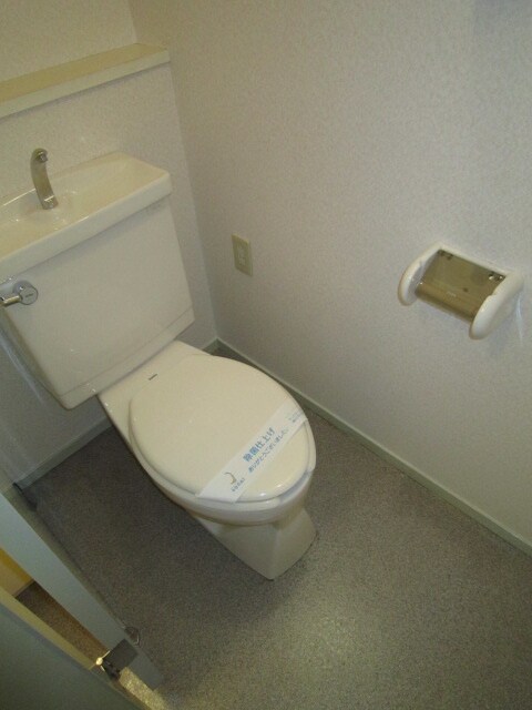 物件内観写真15　(トイレ)