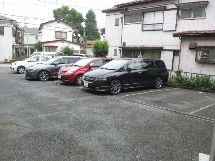 物件外観写真6　(駐車場)