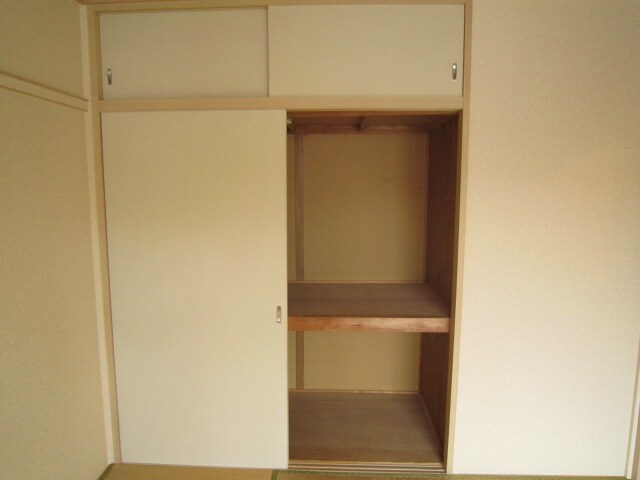 物件内観写真13　(収納)