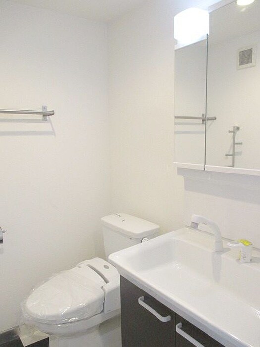 物件内観写真14　(トイレ)
