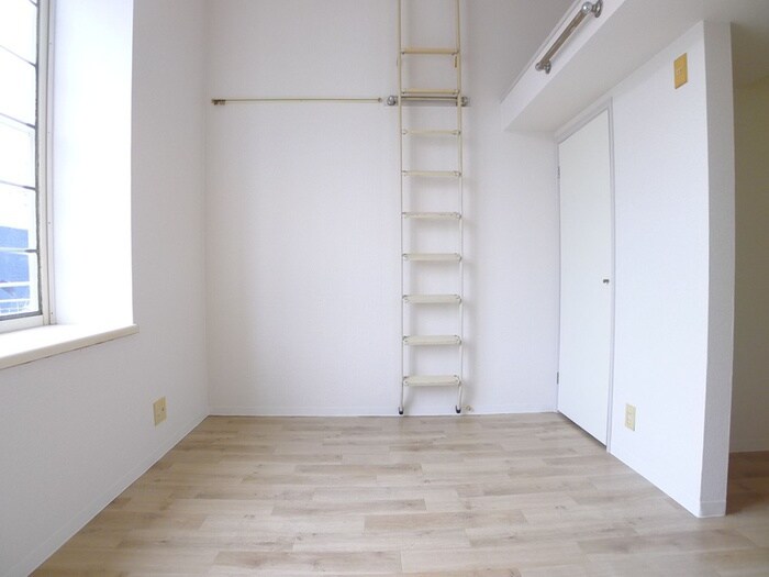 物件内観写真9　(居室)