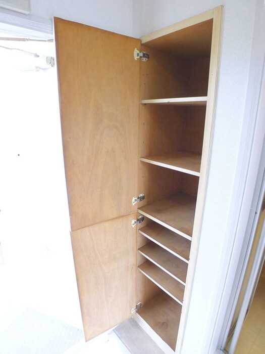 物件内観写真15　(靴箱)