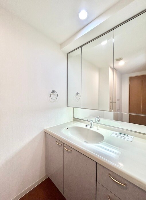 物件内観写真12　(洗面)