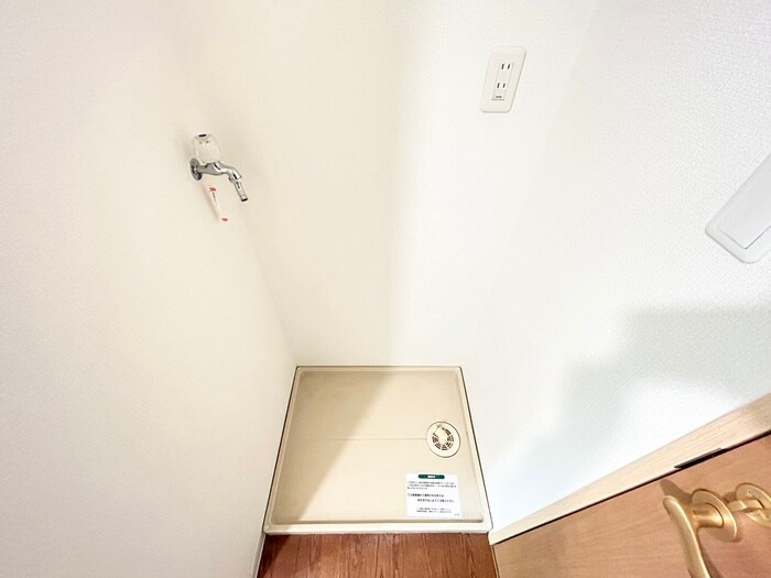 物件内観写真17　(洗濯機置場)