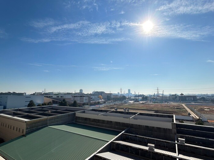 物件内観写真14　(室内からの展望)