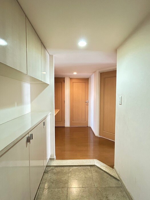 物件内観写真16　(廊下)