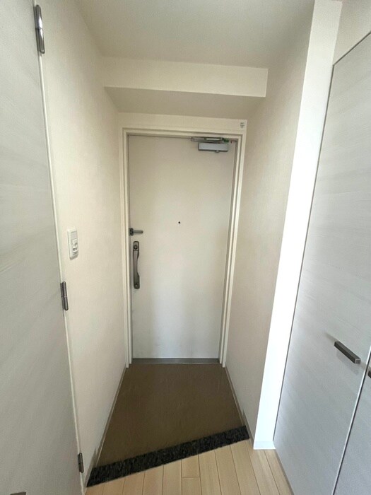 物件内観写真17　(玄関)