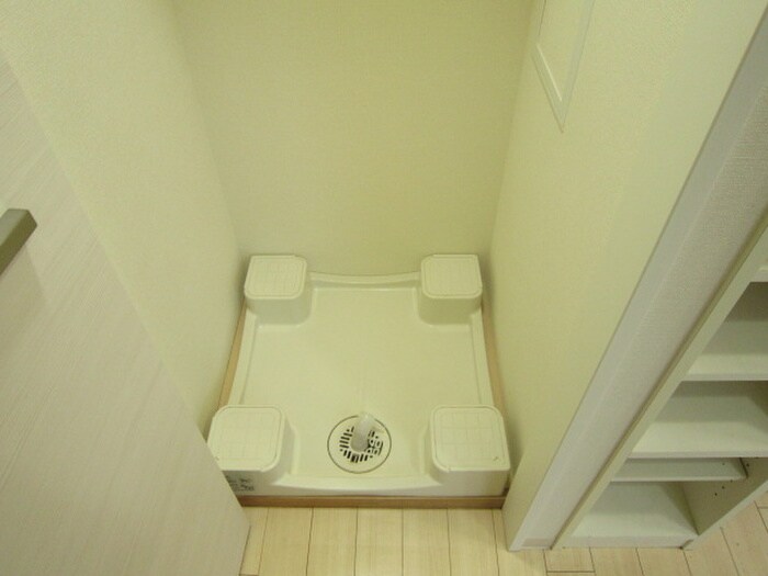 物件内観写真20　(洗濯機置場)