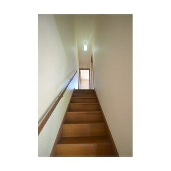 物件内観写真7　(玄関)