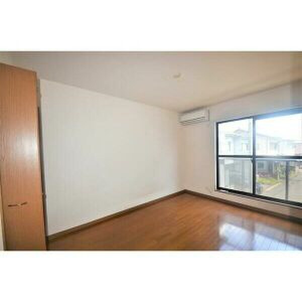 物件内観写真9　(居室)