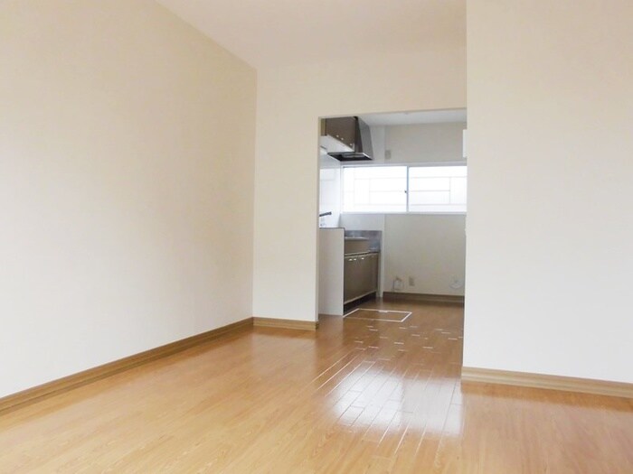 物件内観写真3　(居室)