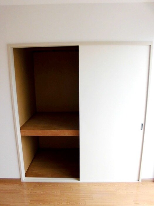 物件内観写真8　(収納)