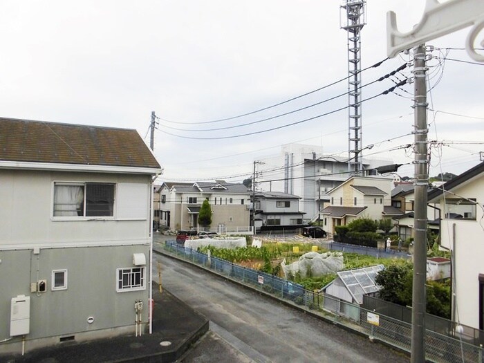 物件内観写真11　(室内からの展望)