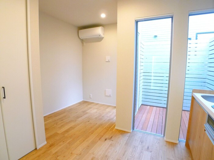 物件内観写真9　(居室)