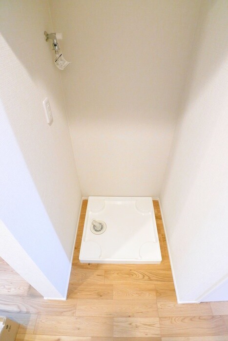 物件内観写真15　(洗濯機置場)